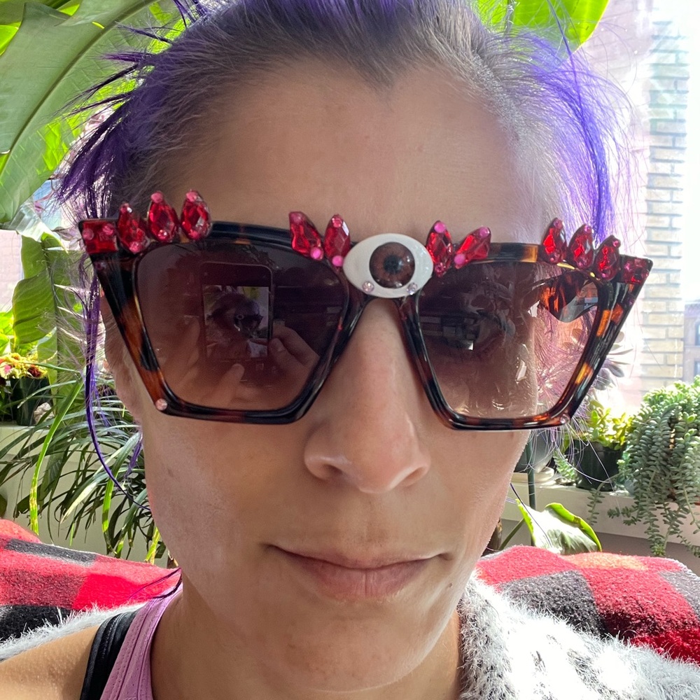 NWOT brown tortoise shell cat eye sunglasses with third eye and gemstones